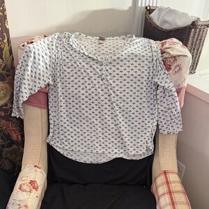 H&M White and Black Patterned Long Sleeve Top